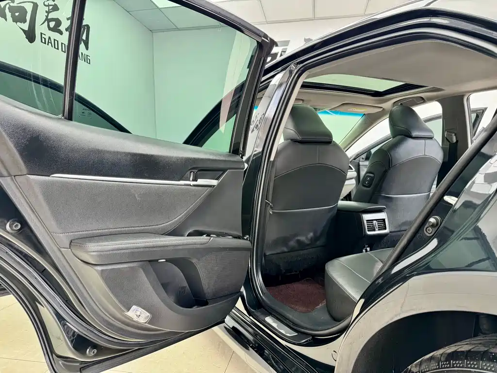 Camry 2021 2.0G Luxury Edition
