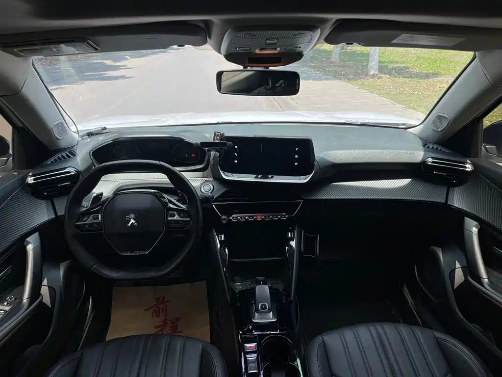 Peugeot 2008 2022 230THP THE ONE