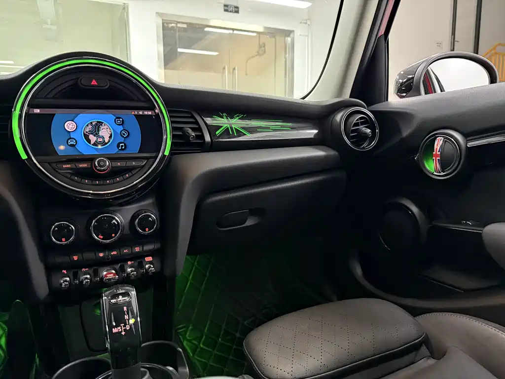 MINI Cooper 2019 1.5T Artist 5-Door
