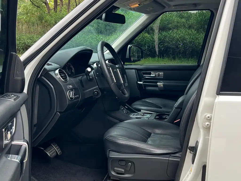Land Rover Discovery 2016 3.0 SC V6 HSE