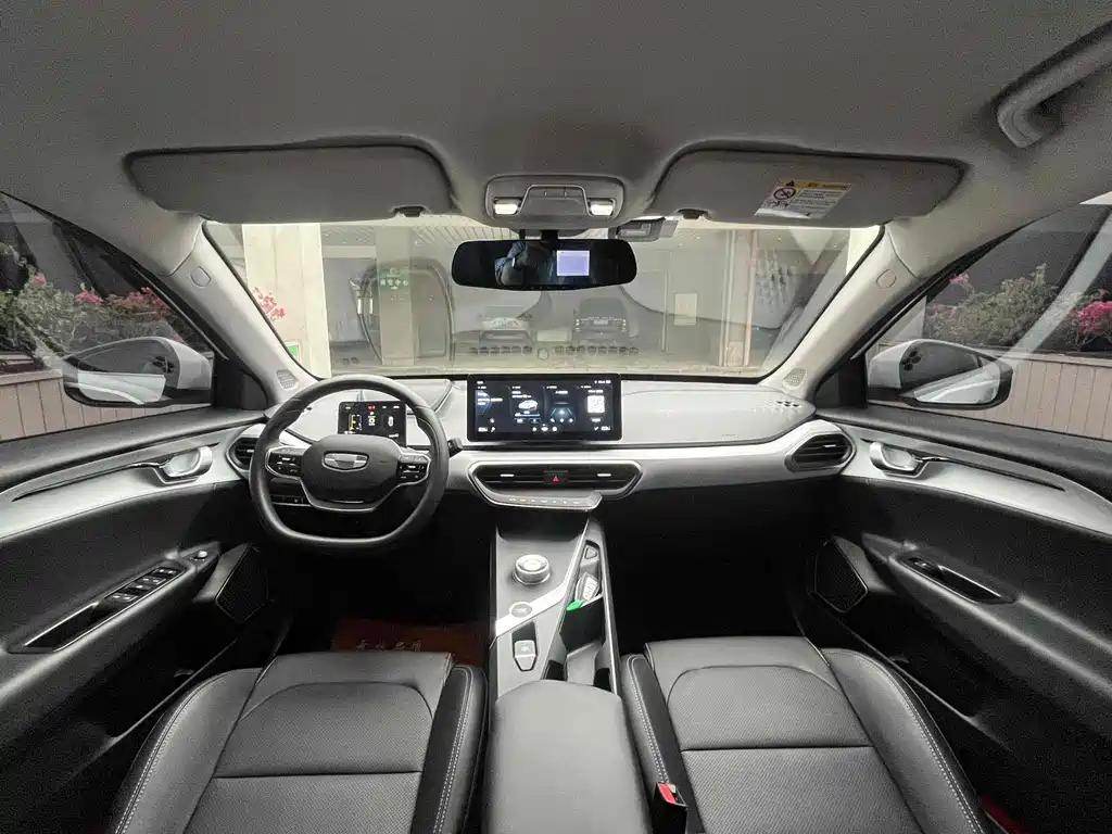 Geely Geometry A 2022 Pro 600KM Red Apple Plus
