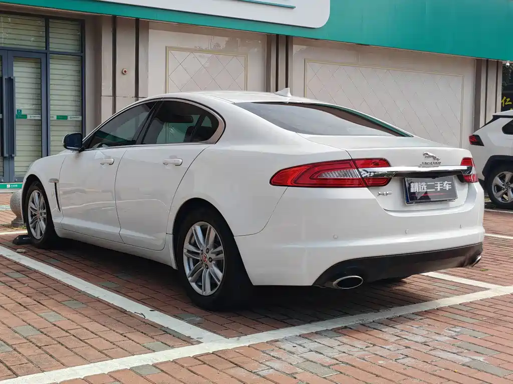Jaguar XF 2015 XF 2.0T Fenghua Edition