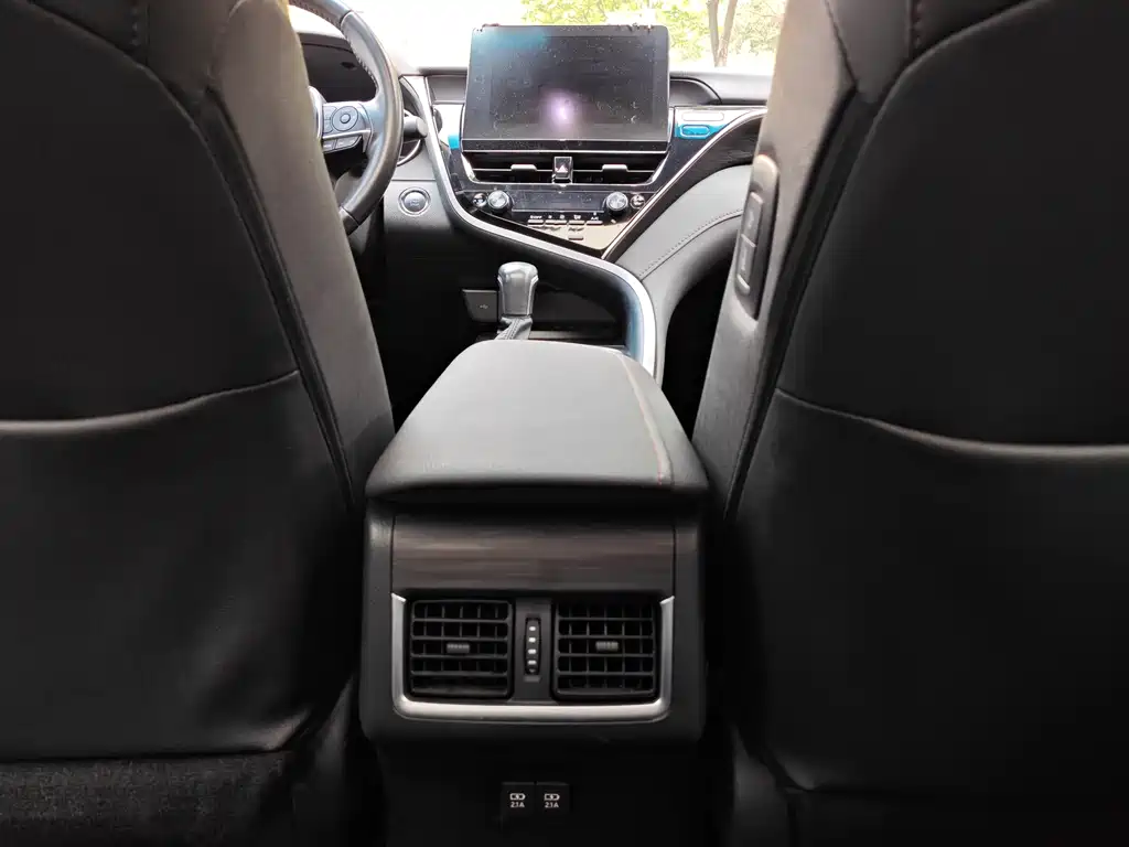 Toyota Camry 2021 2.0G Luxury Edition