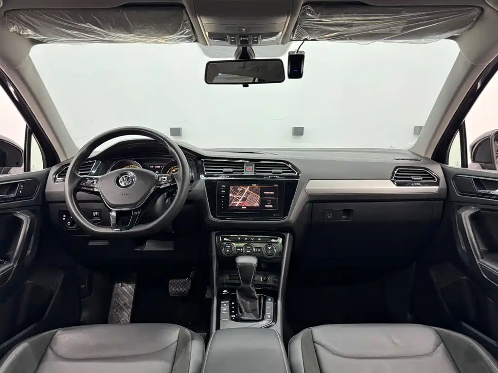 Tiguan L 2019 Facelift 330TSI Auto FWD Panoramic Comfort Edition China VI