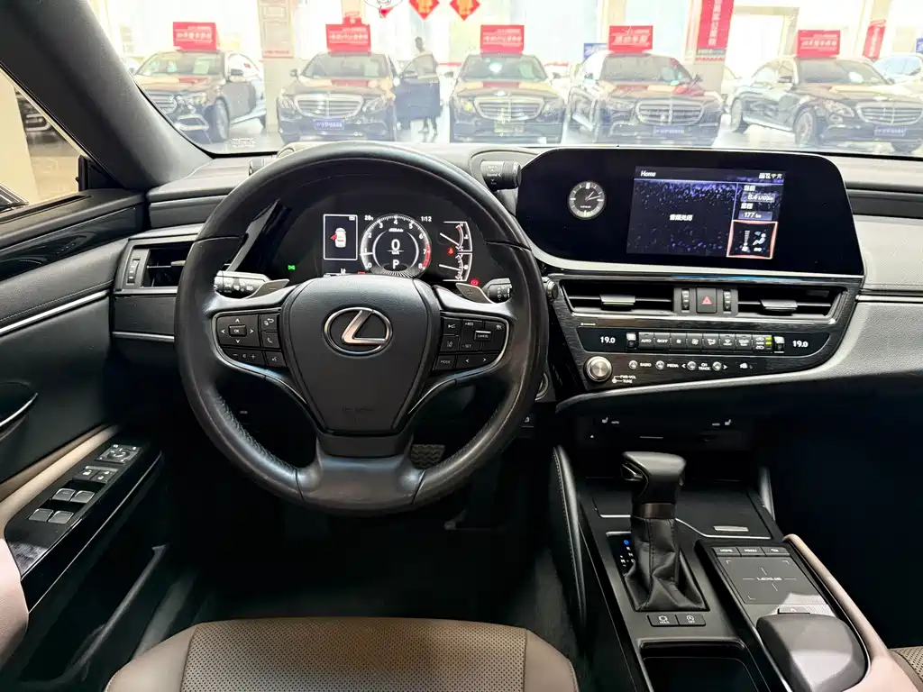 Lexus ES 2021 200 Excellence Edition