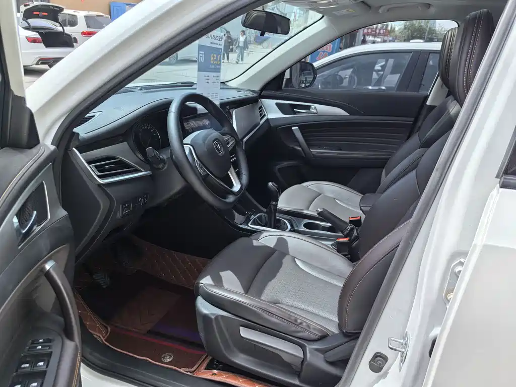 Changan CS35 PLUS 2019 1.6L Manual Changlian Edition