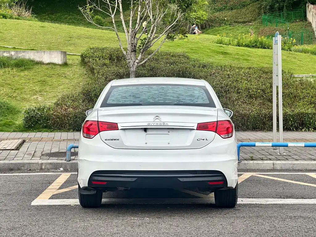 Citroën C4L 2014 1.8L Auto Zhiqu Edition Jinzhi