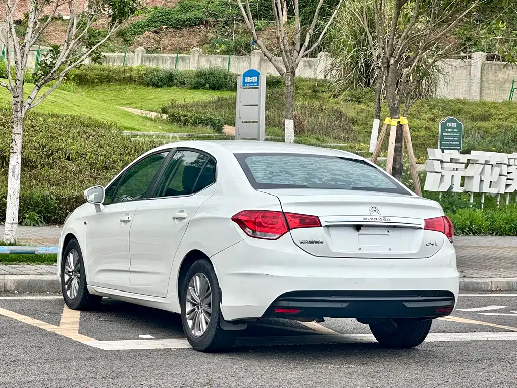 Citroën C4L 2014 1.8L Auto Zhiqu Edition Jinzhi