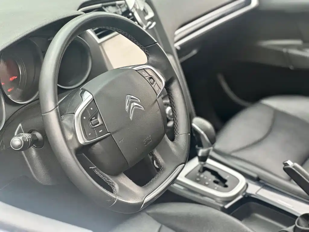 Citroën C4L 2014 1.8L Auto Zhiqu Edition Jinzhi