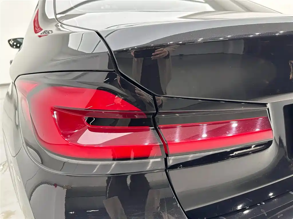 BMW 5 Series 2022 Facelift 525Li Luxury Package