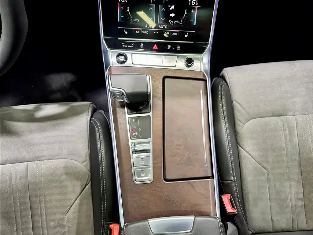 Audi A6L 2023 45 TFSI quattro Premium Dynamic Edition