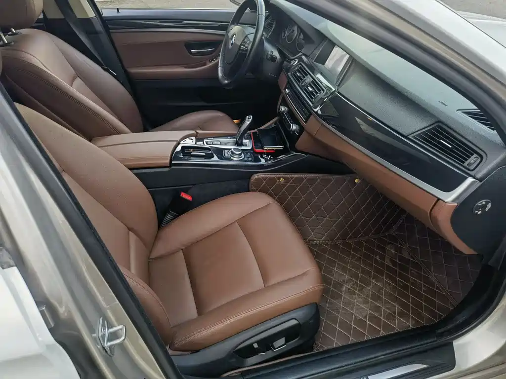 BMW 5 Series 2014 520Li Elegant Edition