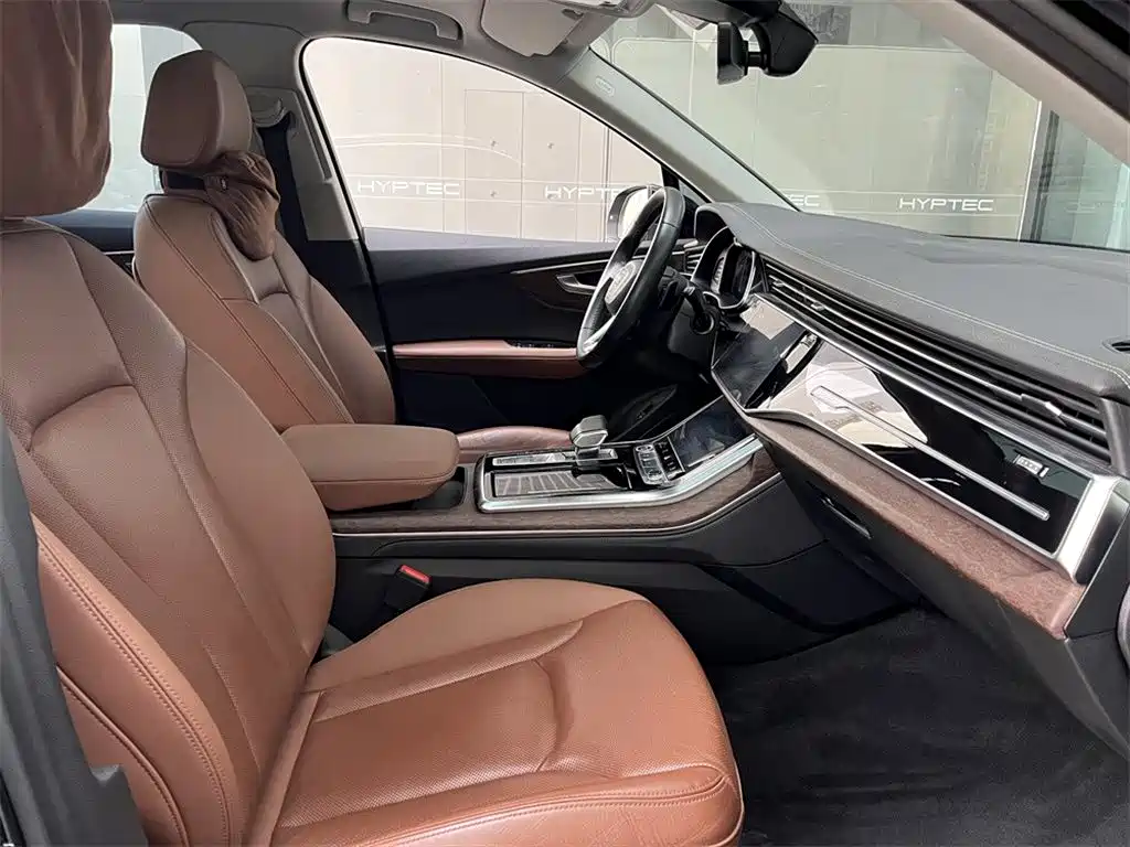 Audi Q7 2023 45 TFSI quattro S line Sport