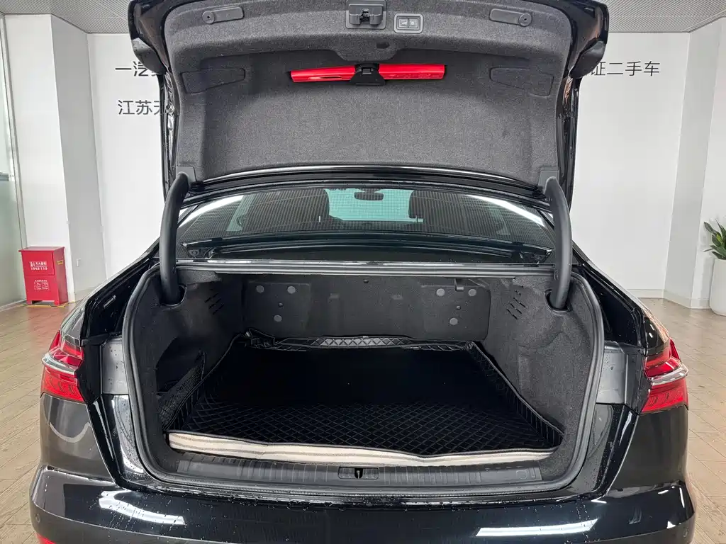 Audi A6L 2023 45 TFSI臻选动感型