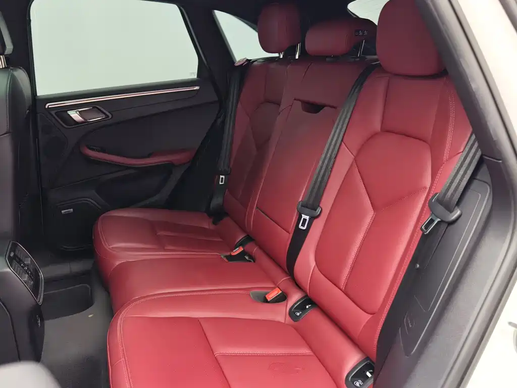 Macan 2022 2.0T