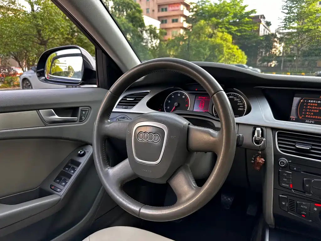 Audi A4L 2012 1.8 TFSI Manual Comfort Edition