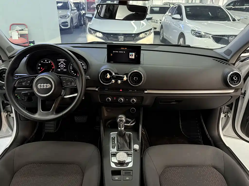 Audi A3 2020 Facelift Limousine 35 TFSI Entry Edition China VI