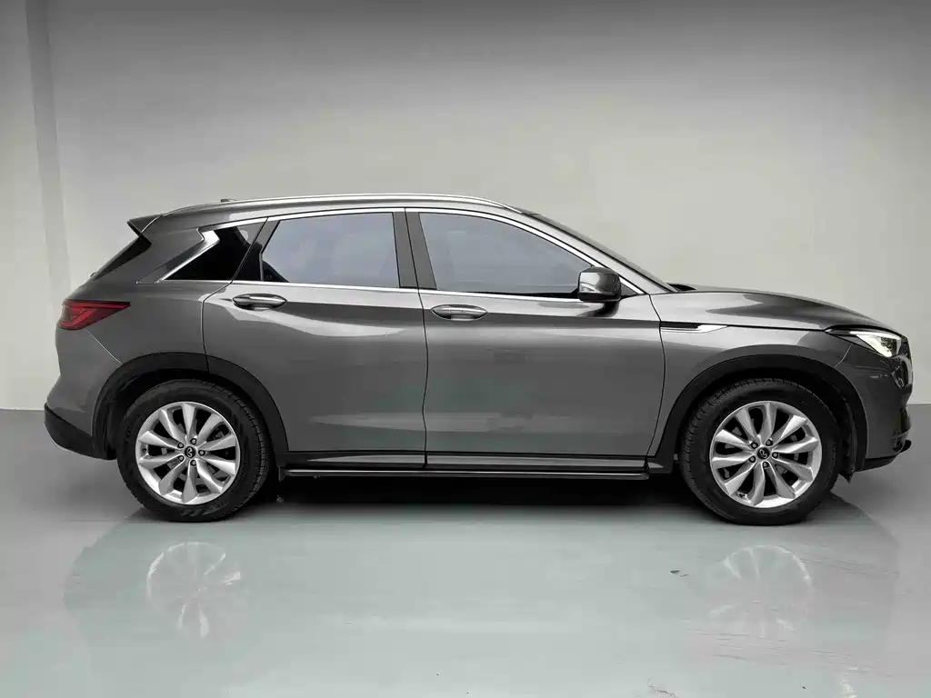Infiniti QX50 2018 2.0T FWD Fashion Edition