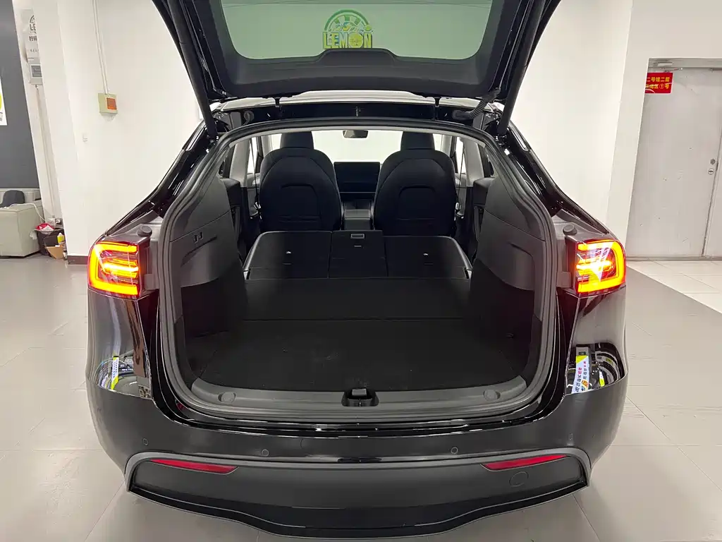 Tesla Model Y 2023 Long Range All-Wheel Drive