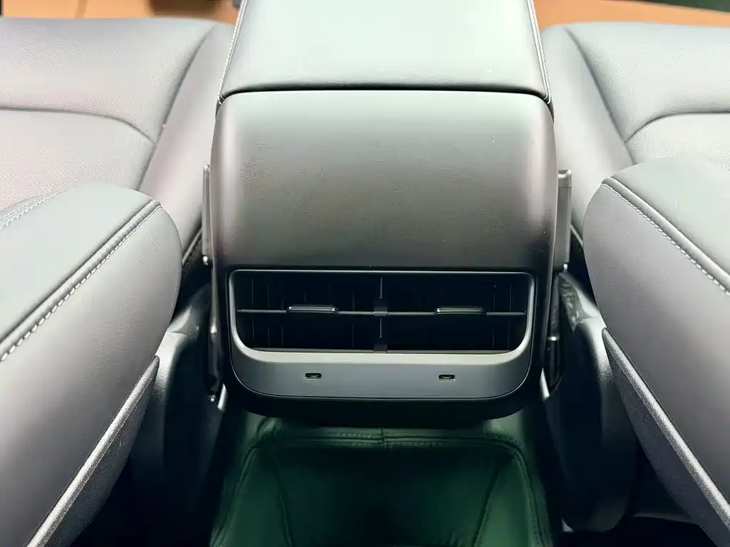 Model Y Long Range All-Wheel Drive