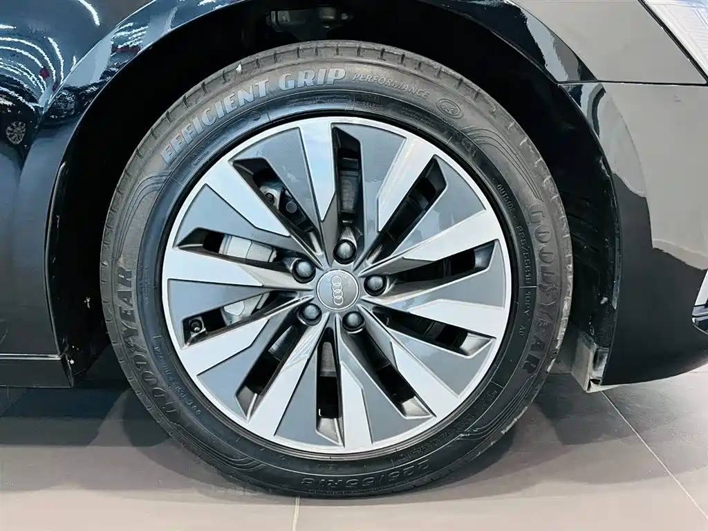 Audi A6L 2022 45 TFSI Zhenxuan Zhiya Edition