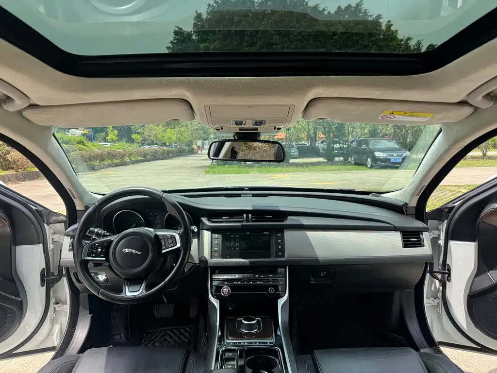 Jaguar XFL 2018 XFL 2.0T 200PS Elite Edition