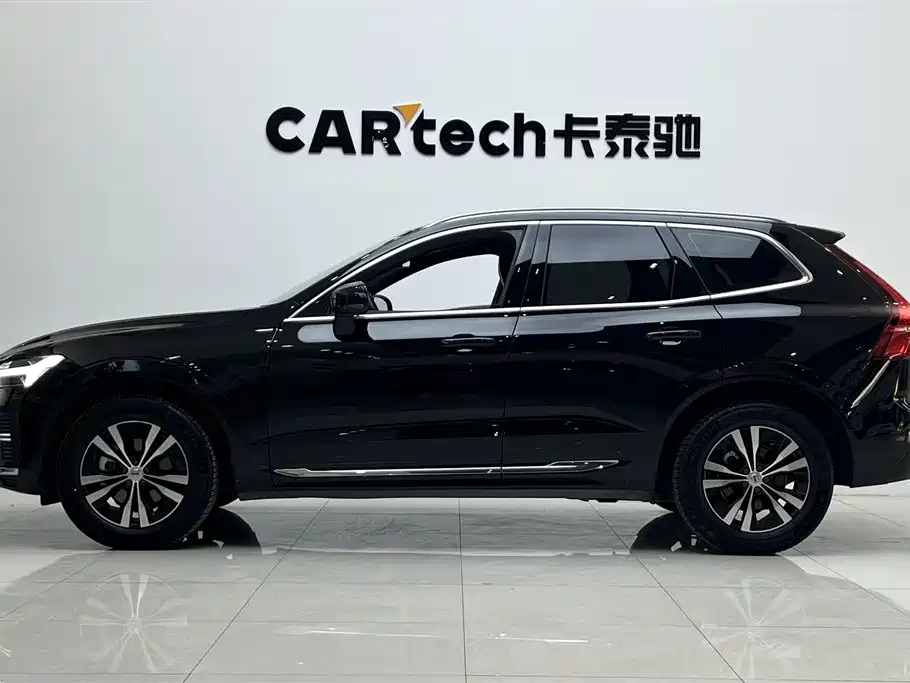 Volvo XC60 2022 B5 AWD Inscription