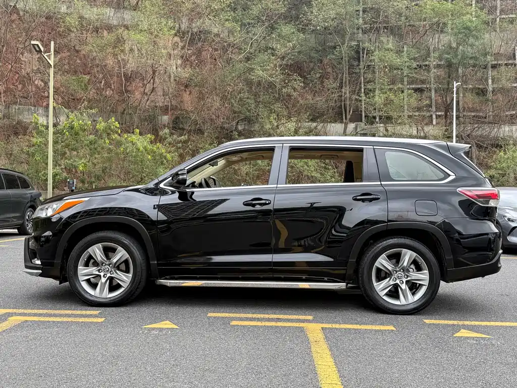 Toyota Highlander 2017 2.0T AWD Luxury 7-Seater