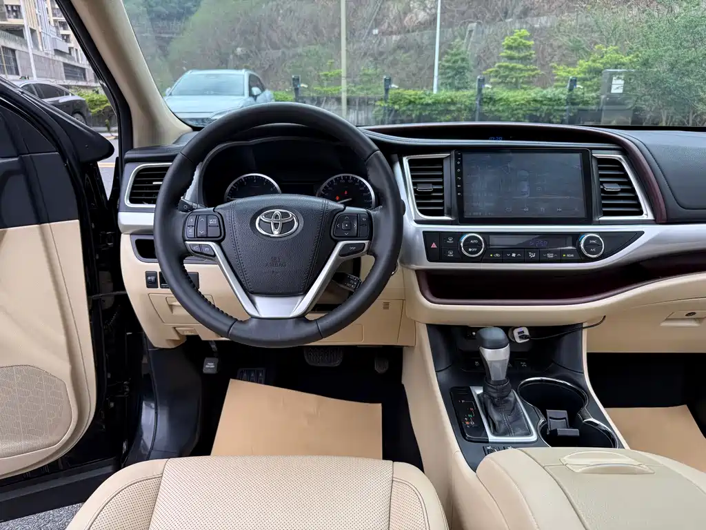 Toyota Highlander 2017 2.0T AWD Luxury 7-Seater