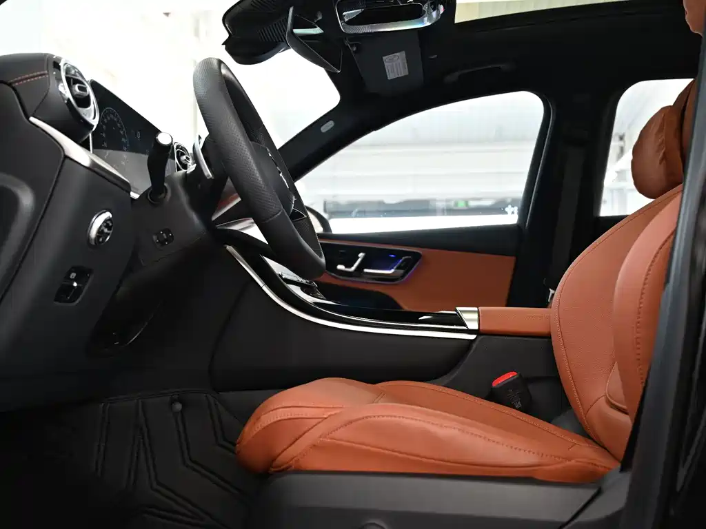 Mercedes-Benz GLC 300 L 4MATIC Dynamic 5-Seater 2023 Facelift