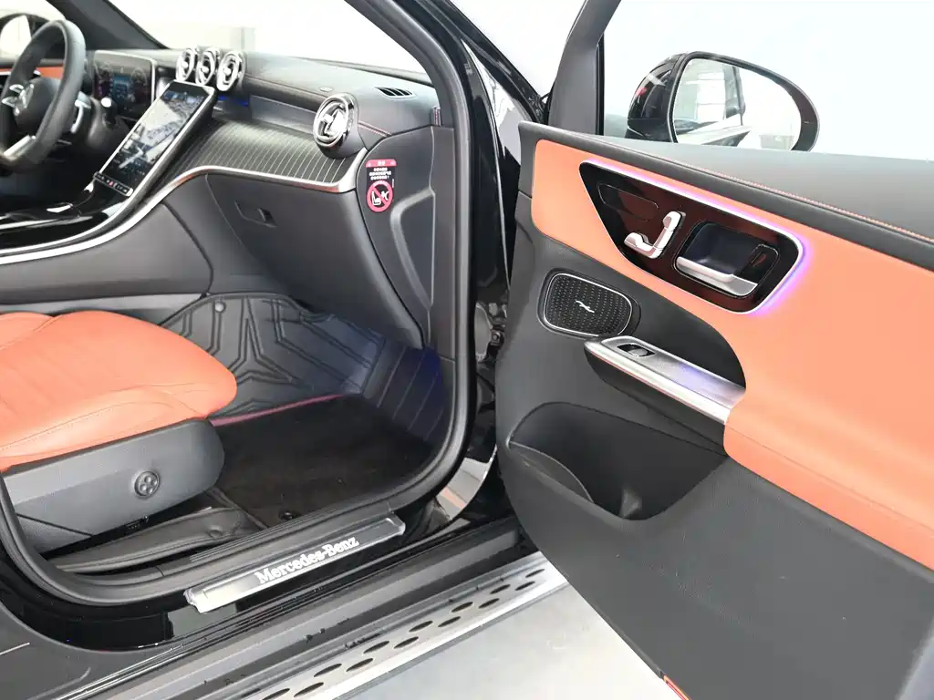 Mercedes-Benz GLC 300 L 4MATIC Dynamic 5-Seater 2023 Facelift