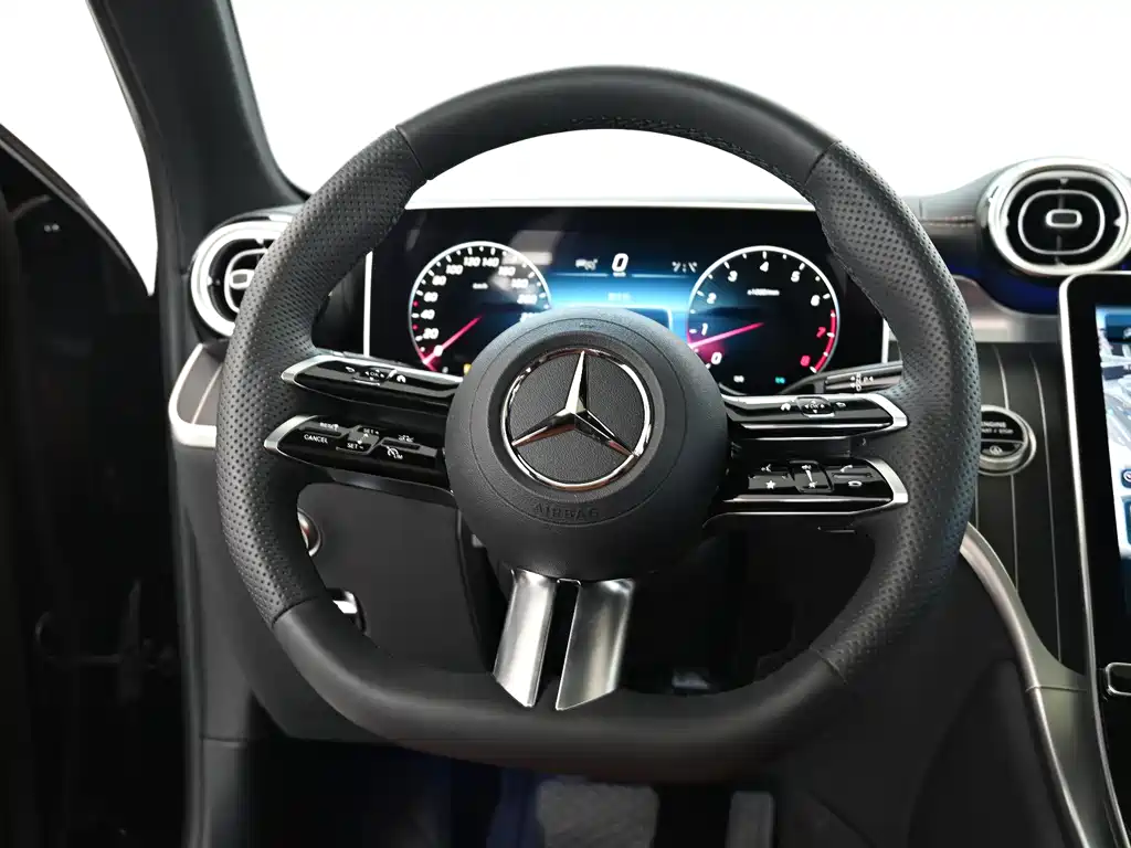 Mercedes-Benz GLC 300 L 4MATIC Dynamic 5-Seater 2023 Facelift