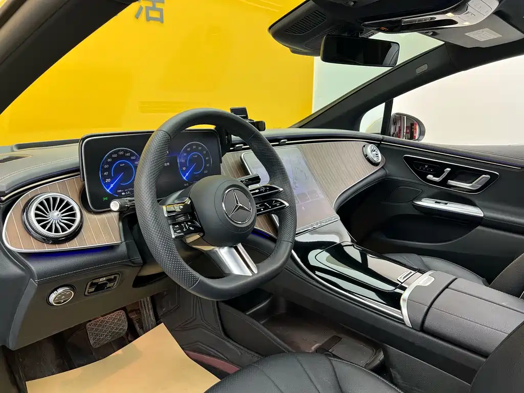 Mercedes-Benz EQE 350 Luxury Edition 2022