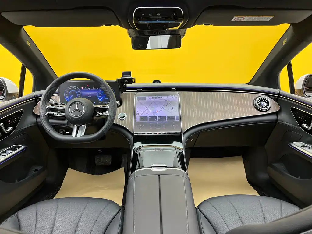 Mercedes-Benz EQE 350 Luxury Edition 2022