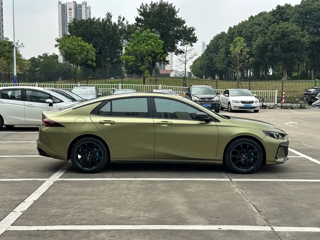 GAC Trumpchi Empow 2021 270T DCT J16