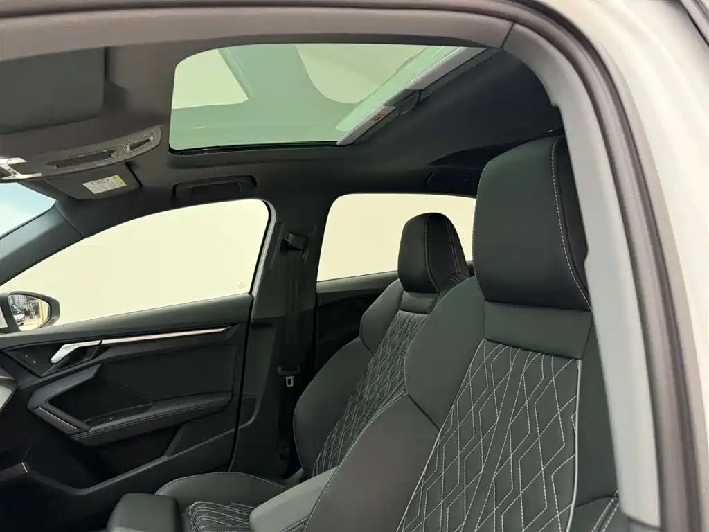 Audi A3 2026 A3L Limousine 35 TFSI Feichi Zunxiang