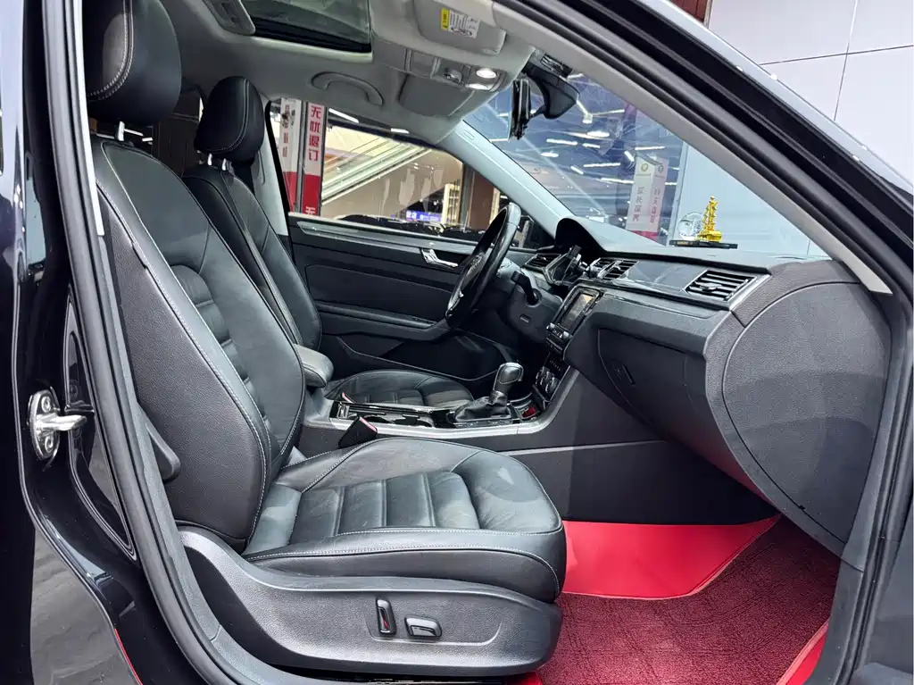 Volkswagen Passat 2017 330TSI DSG Prestige Edition