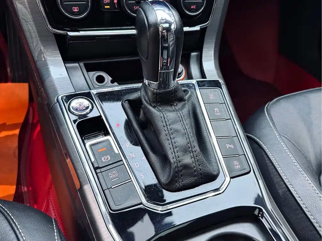 Volkswagen Passat 2017 330TSI DSG Prestige Edition