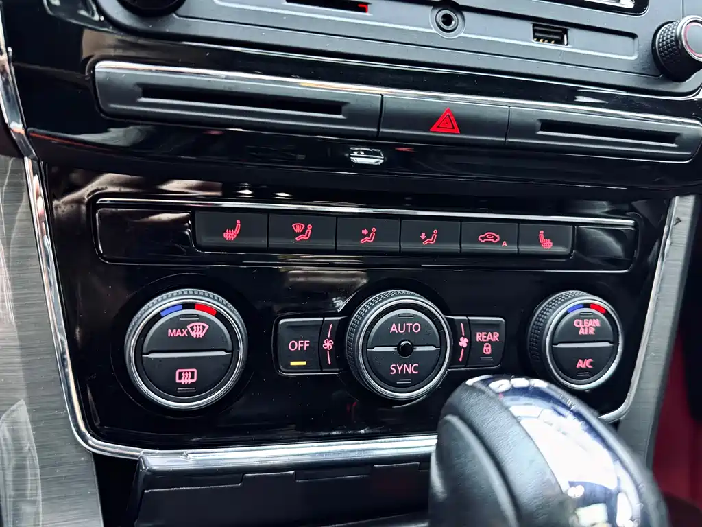 Volkswagen Passat 2017 330TSI DSG Prestige Edition