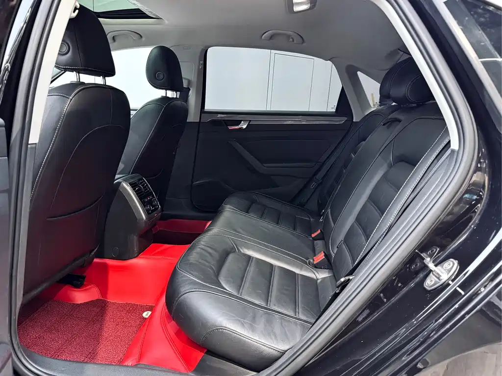 Volkswagen Passat 2017 330TSI DSG Prestige Edition