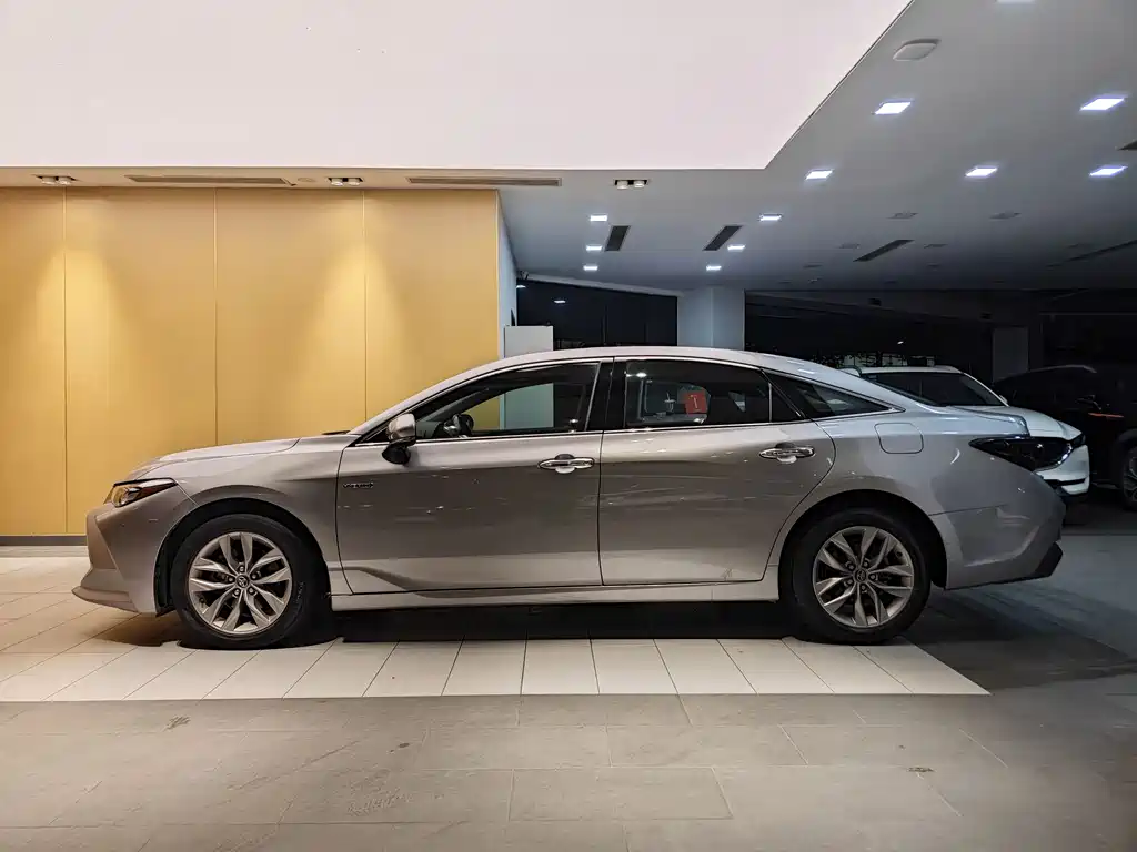 2019 Toyota Avalon Hybrid 2.5L Luxury Edition China V