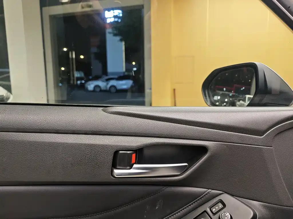 2019 Toyota Avalon Hybrid 2.5L Luxury Edition China V