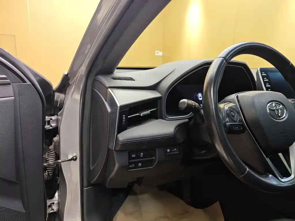 2019 Toyota Avalon Hybrid 2.5L Luxury Edition China V