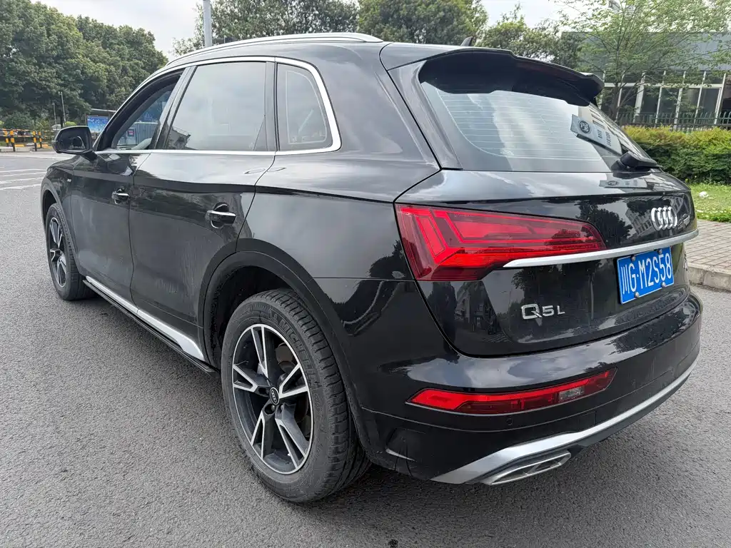 Audi Q5L 2023 40 TFSI Fashion Dynamic Edition