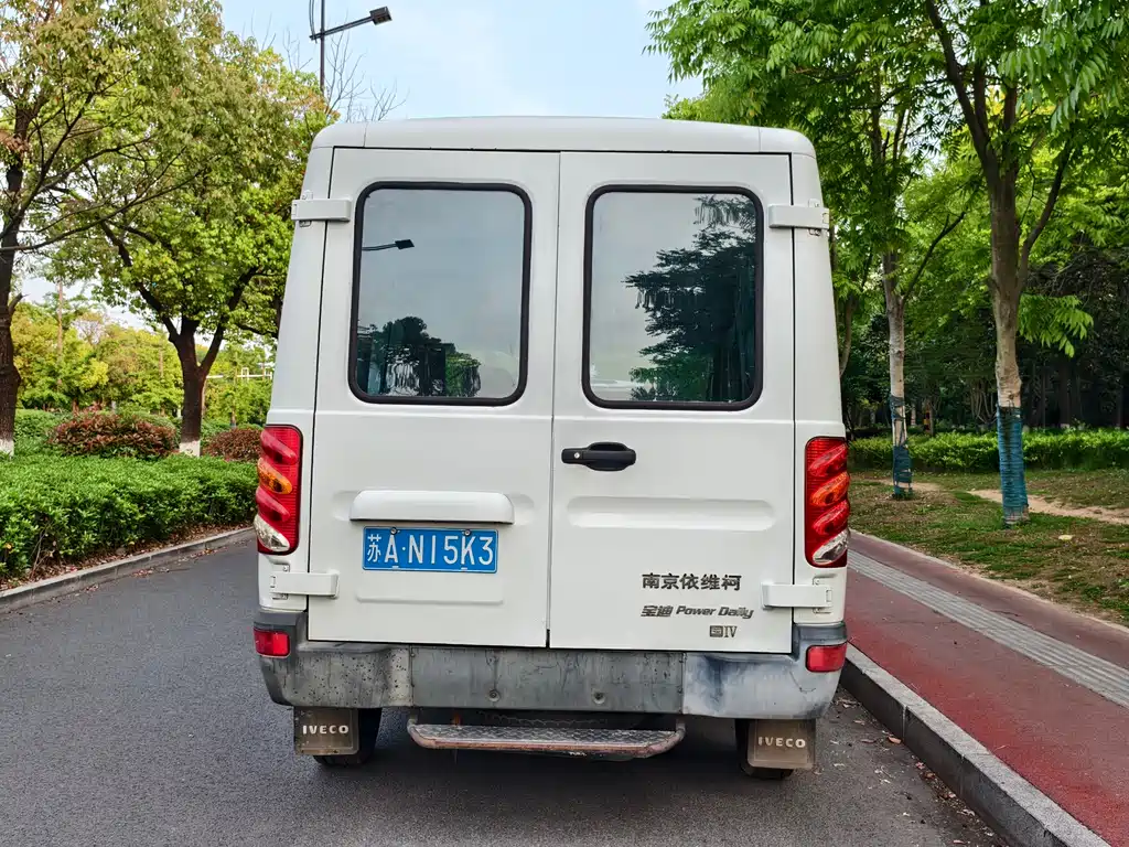 Iveco Power Daily 2013 3.0T-A42 Passenger High Roof F1C