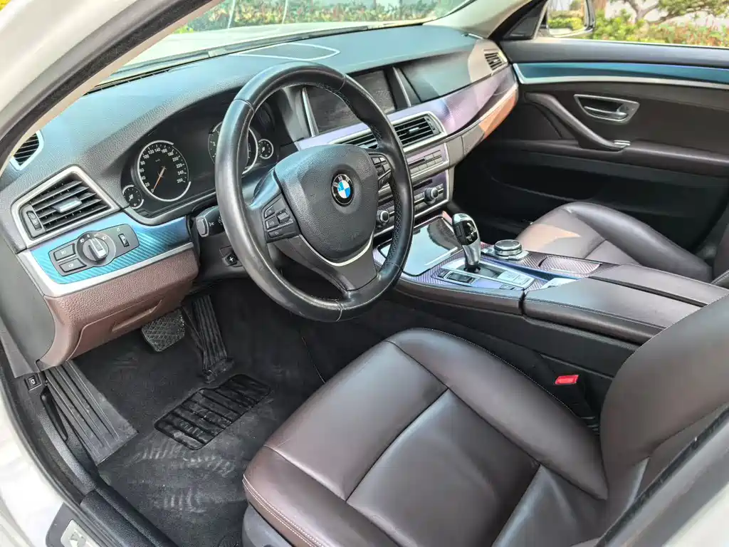 BMW 5 Series 2017 525Li Luxury Design Package