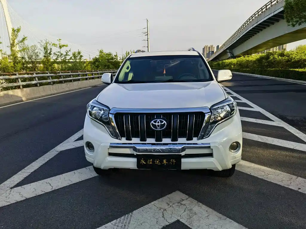 Toyota Prado 2014 2.7L Automatic Luxury Edition
