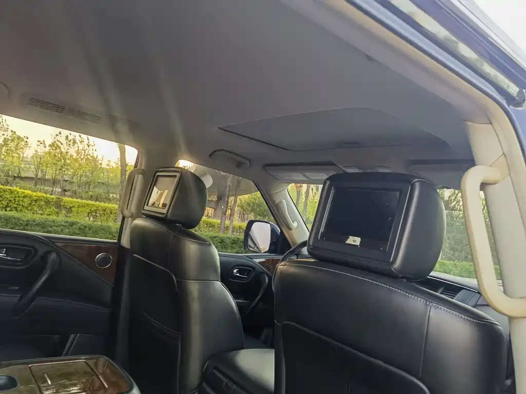 Infiniti QX80 2016 5.6L 4WD