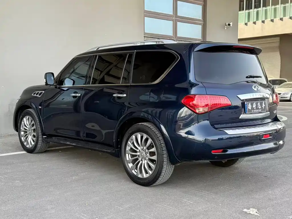 Infiniti QX80 2016 5.6L 4WD