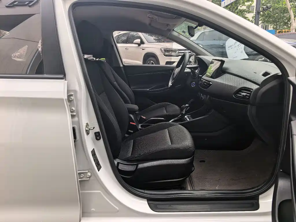 Elantra 2018 1.6L Automatic GL National VI